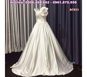 Kiến thức cần biết khi mua vải may váy cưới ở Hà Nội
